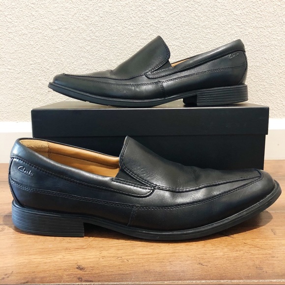 Clarks Other - Clarks Black Loafers